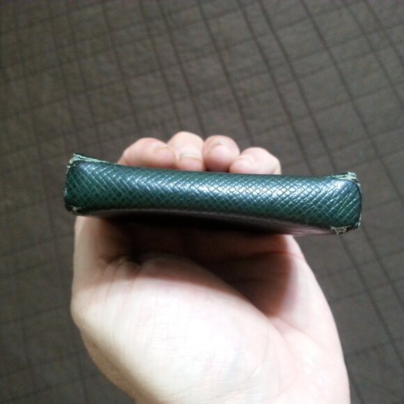 Vintage LV Louis Vuitton Taiga Leather Coin Wallet Case Holder Green  Women Men - Picture 16 of 16